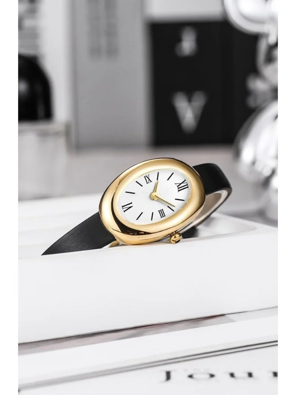 Womens Black Gold Analog Quartz Elegant Dial Bangle Vintage Bracelet Wrist Watch